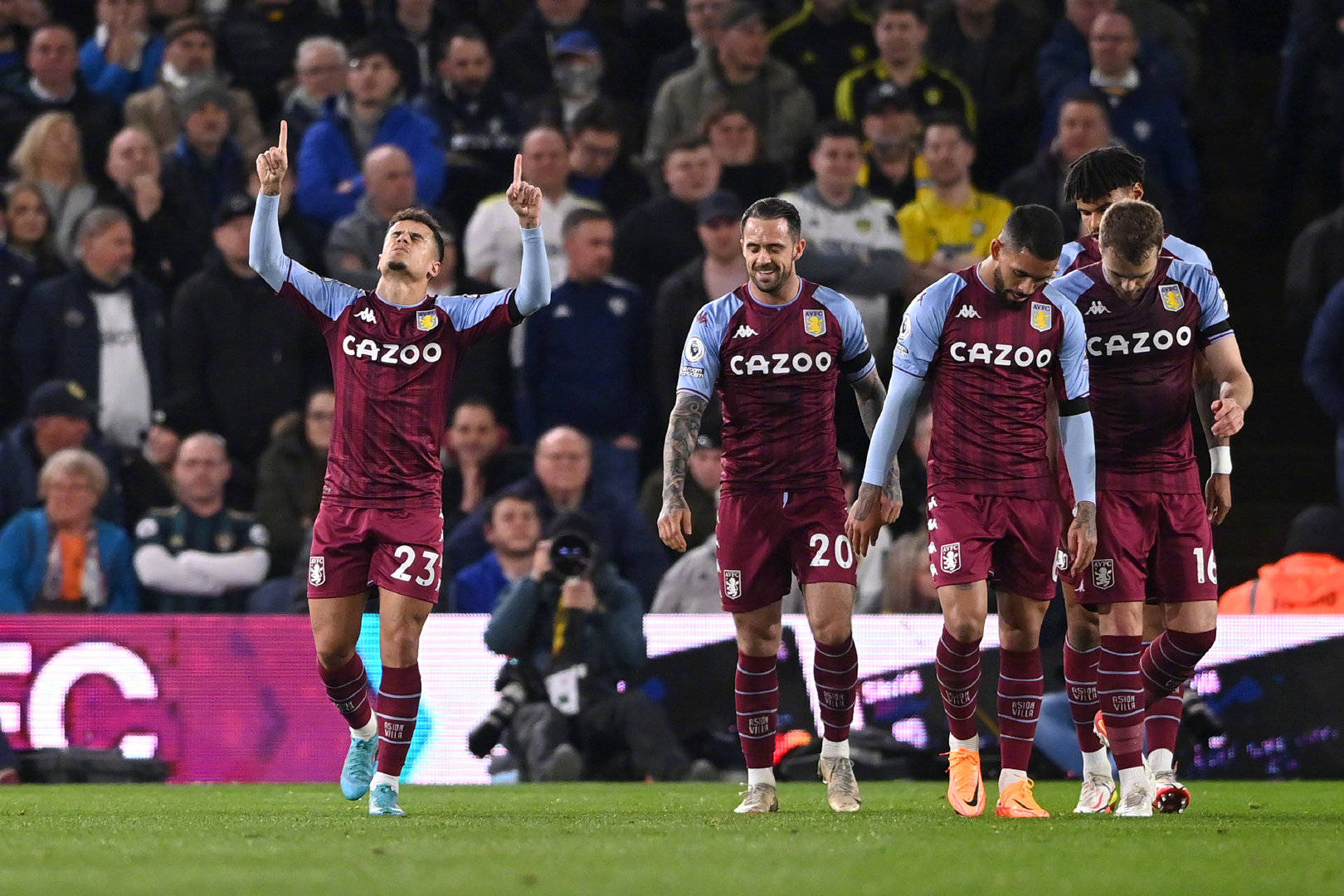 武磊在禁區 武磊在禁區