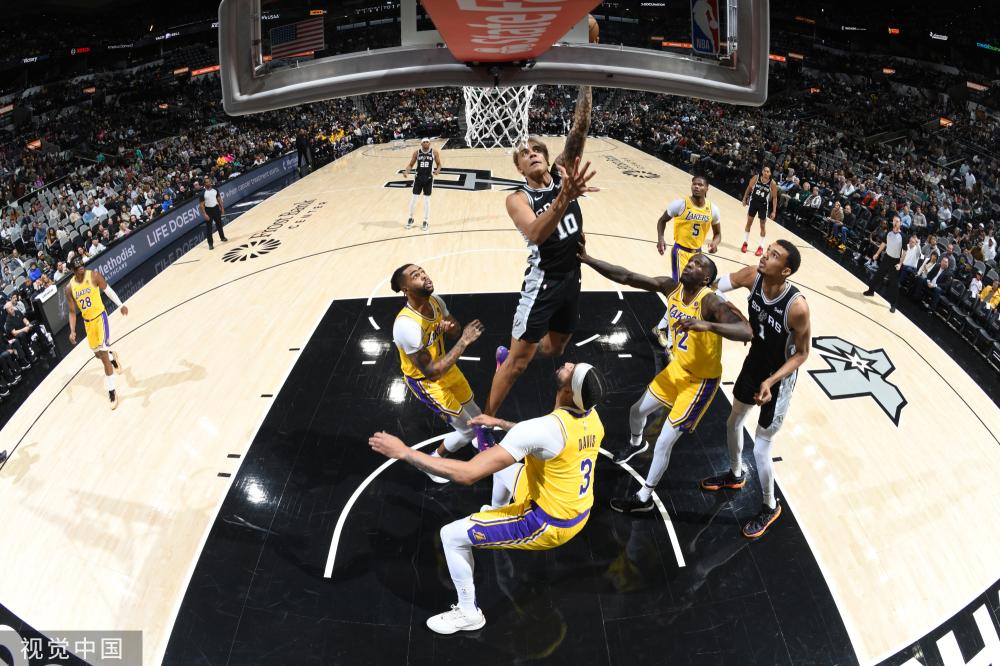 上的挥拍瞬 上的挥拍瞬