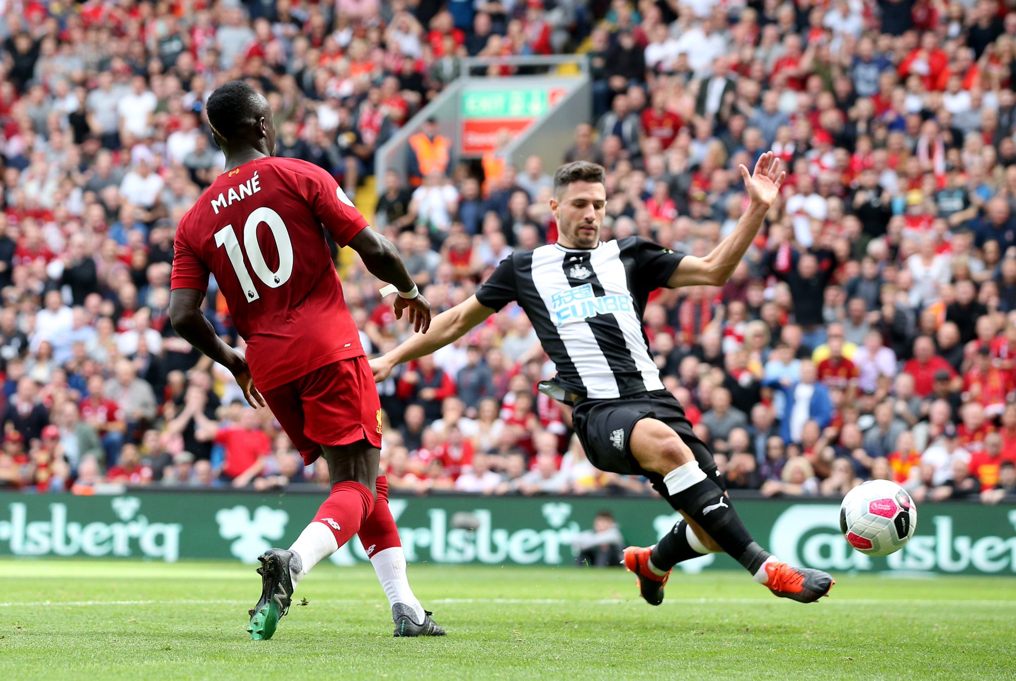 随着足球市 随着足球市